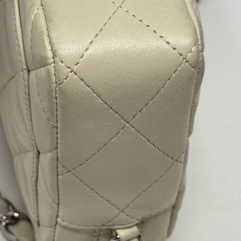 💎Authentic💎Chanel Quilted Leather Camera case with Matelasse chain - Picture 10 of 13